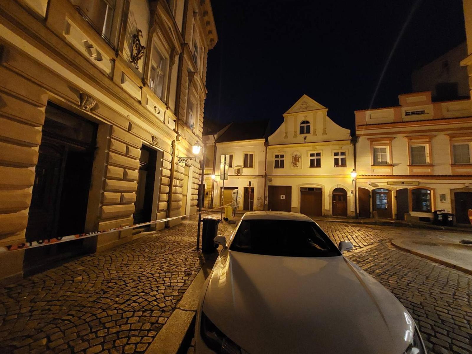 Prostorny Byt V Centru 3 Kk 80 M2 Hradec Králové Exterior foto